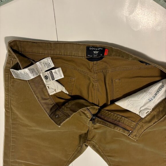 Dockers Men's Jean Cut All Season Slim-Fit Tech Pants Size 36x32 - Picture 4 of 8